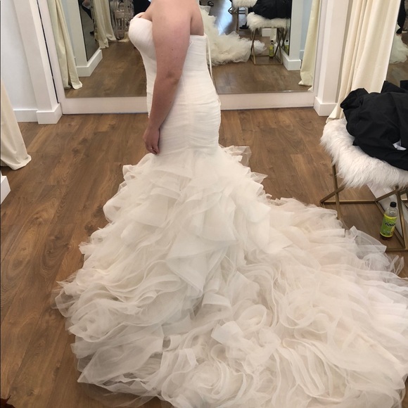 Pronovias Wedding Dress size 14 - Picture 1 of 8